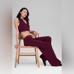 NWT Alo Supernatural Sweater Pant Burgundy